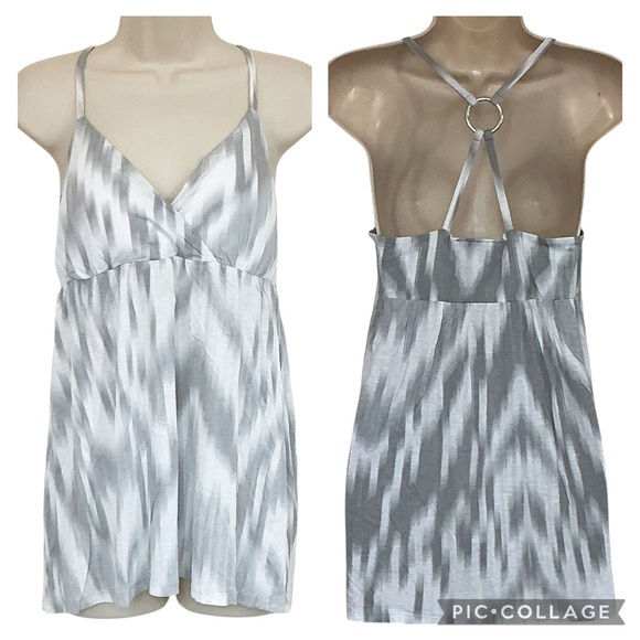 INC International Concepts Tops - NWT INC International Concepts Gray White Padded Halter Top Size Medium